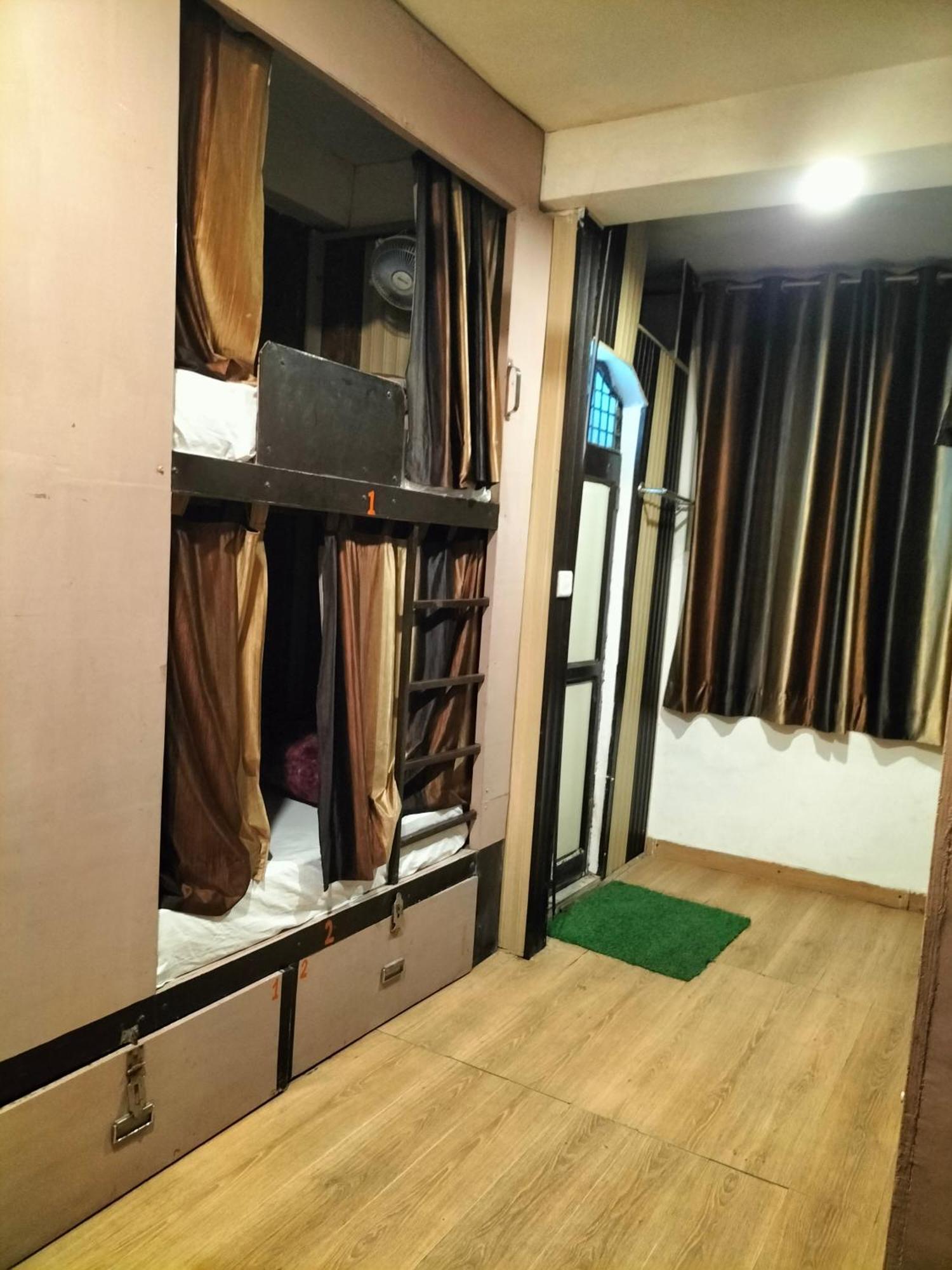 Sonu Guesthouse & Hostel, רישיקש חדר תמונה